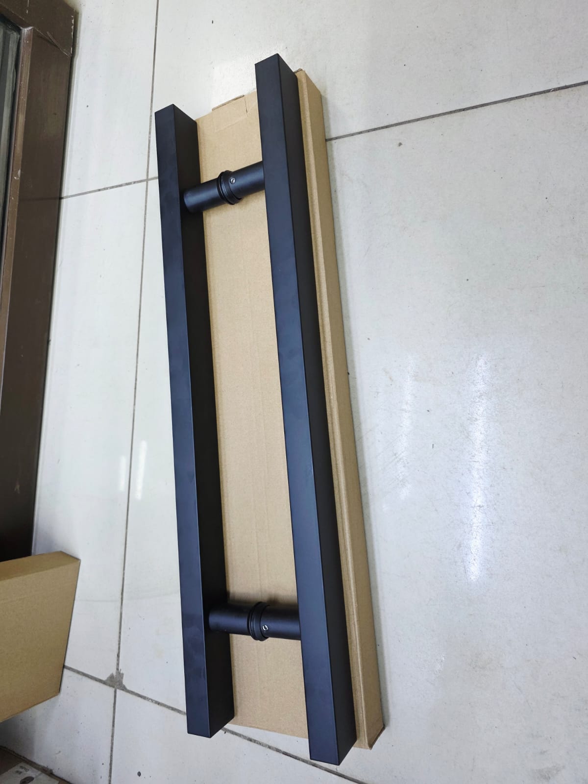 PULL HANDLE 600MM